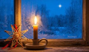 Святий вечір відзначають напередодні Різдва Христового родинною вечерею, дотримуючись обрядів, пісних страв та традицій внесення дідуха.