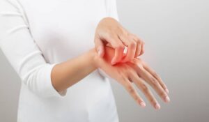 Холодова алергія: симптоми, причини, діагностика та лікування. Дізнайся, як захиститися та уникнути небезпечних реакцій.