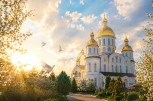 Вознесіння Господнє 2026 відзначають 21 травня. Історія свята, церковні й народні традиції, що не варто робити, прикмети та привітання українською до свята.