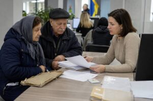 ВПО та громадяни, які втратили документи через війну, можуть підтвердити трудовий стаж для пенсії через свідків або рішення суду.